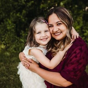 Meet your Posher, Cynthia